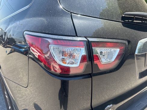 Used 2016 Chevrolet Traverse LT AWD/4WD image 9
