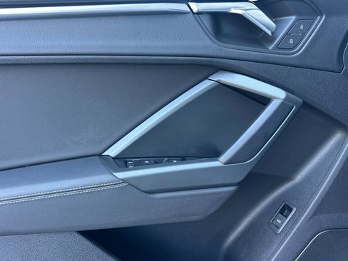 Used 2019 Audi Q3 2.0T Premium Plus image 12