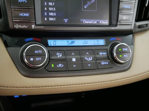 Used 2015 Toyota RAV4 XLE AWD/4WD image 23