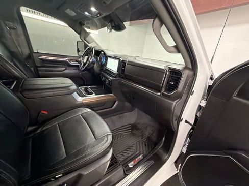 Used 2024 Chevrolet Silverado 2500 LT AWD/4WD image 28
