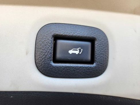 Used 2014 Nissan Rogue SL w/ SL Premium Package image 14