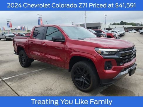 Used 2024 Chevrolet Colorado Z71 w/ Z71 Convenience Package 2 AWD/4WD image 1