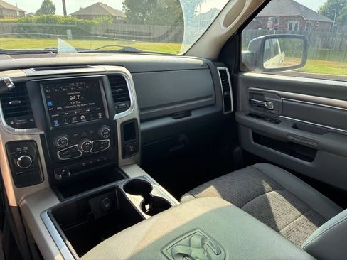 Used 2015 RAM 2500 SLT w/ Luxury Group AWD/4WD image 15