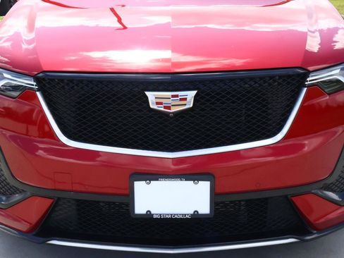 Certified 2024 Cadillac XT6 Sport w/ Technology Package AWD/4WD image 8