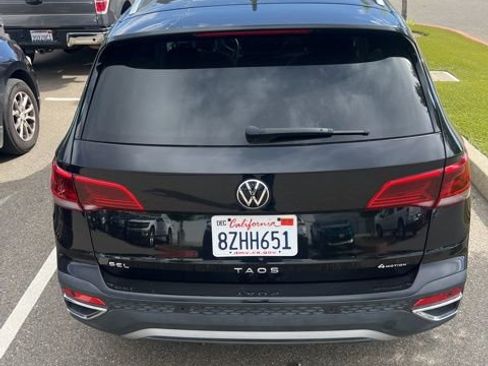Used 2022 Volkswagen Taos SEL image 14