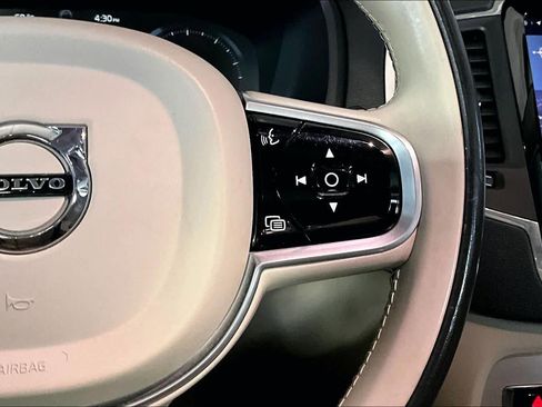 Used 2017 Volvo XC90 T6 Momentum w/ Vision Package image 25