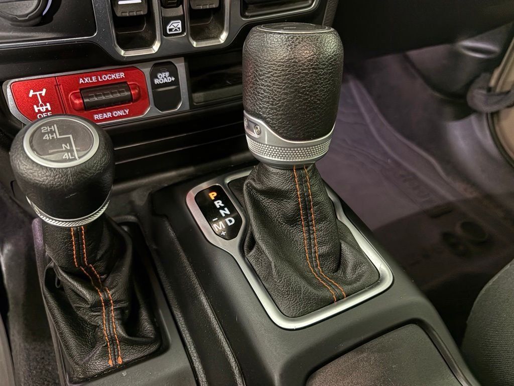 Used 2020 Jeep Gladiator Mojave AWD/4WD image 35
