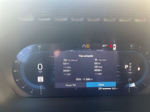 Used 2025 Volvo XC90 B6 Plus image 15