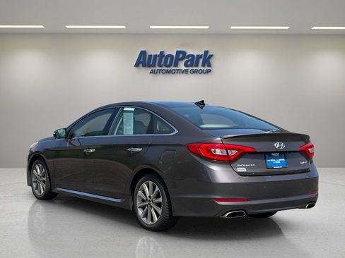 Used 2016 Hyundai Sonata Limited w/ Option Group 05 FWD image 5