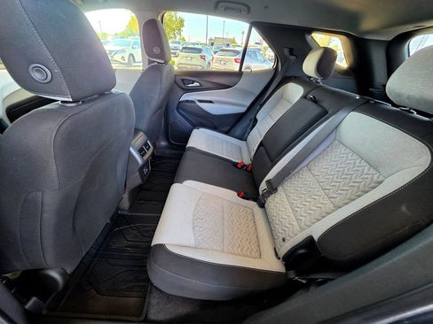 Used 2022 Chevrolet Equinox LS w/ LS Convenience Package AWD/4WD image 36