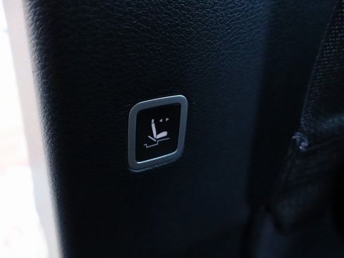 New 2026 Chrysler Pacifica Select image 51