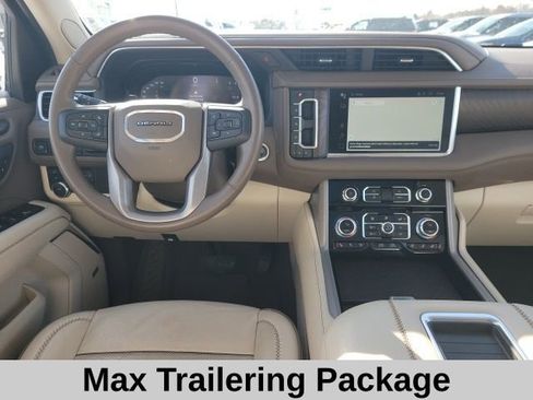 Used 2024 GMC Yukon XL Denali image 4
