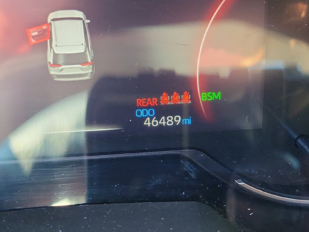 Used 2025 Toyota RAV4 XLE AWD/4WD image 21