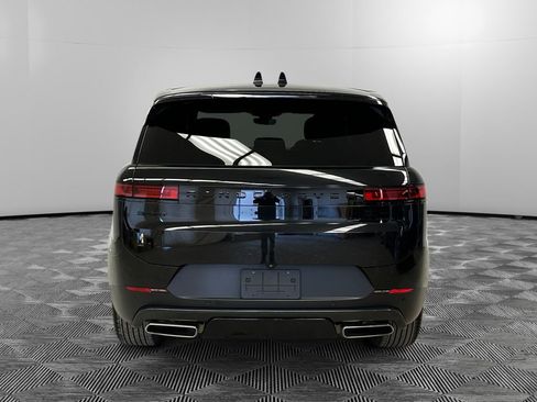 Used 2024 Land Rover Range Rover Sport SE image 4
