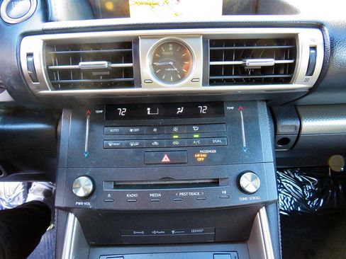 Used 2015 Lexus IS 350 F Sport w/ F-Sport Package image 30