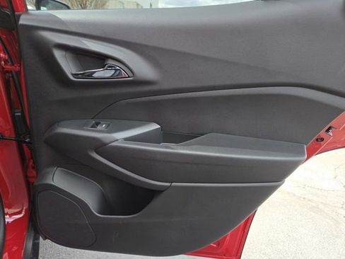 New 2026 Chevrolet Trax LS w/ LS Convenience Package FWD image 23