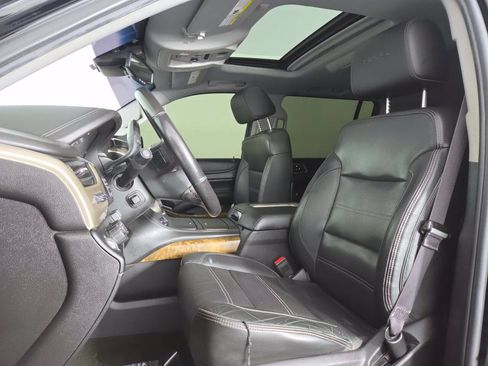 Used 2016 GMC Yukon XL Denali w/ Open Road Package AWD/4WD image 17