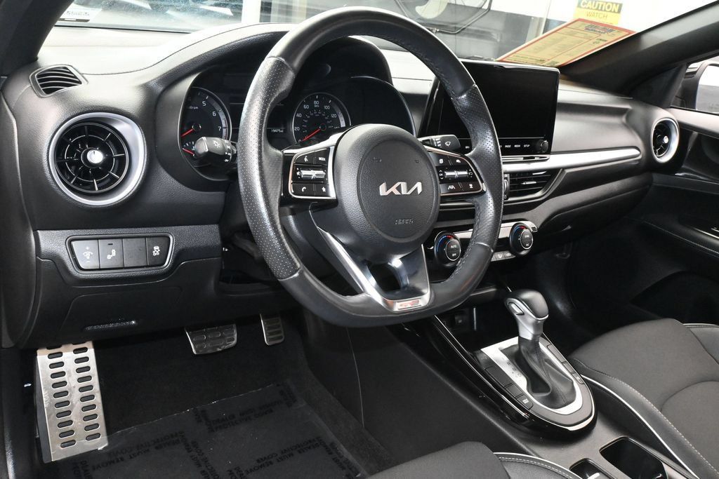 Used 2024 Kia Forte GT-Line FWD image 16