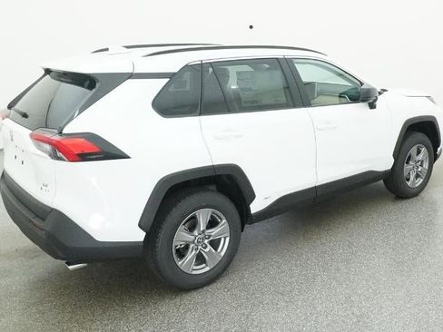 New 2025 Toyota RAV4 LE image 9