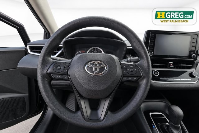 Used 2022 Toyota Corolla LE FWD image 13
