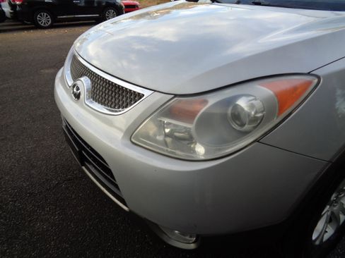 Used 2011 Hyundai Veracruz GLS image 9