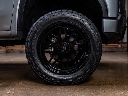 Used 2026 GMC Sierra 1500 AT4 image 12