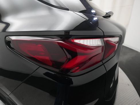 Used 2020 Chevrolet Blazer LT w/ Sound & Technology Package image 32