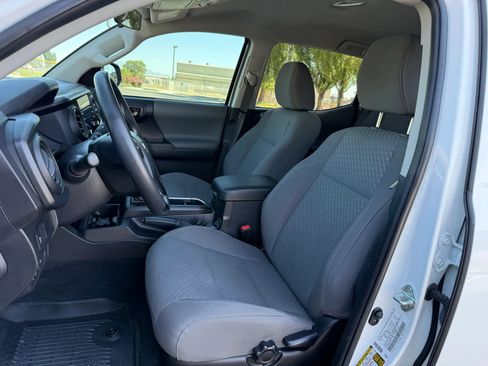 Used 2023 Toyota Tacoma SR AWD/4WD image 14