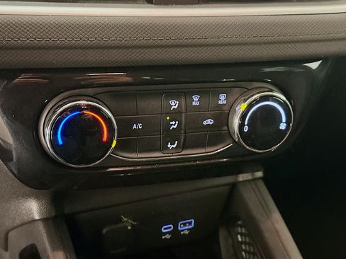 Used 2025 Chevrolet TrailBlazer LT image 23