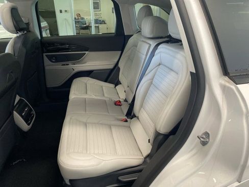 New 2026 Lincoln Nautilus Reserve image 9