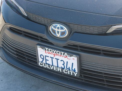 Certified 2023 Toyota Corolla LE w/ LE Convenience Package image 6