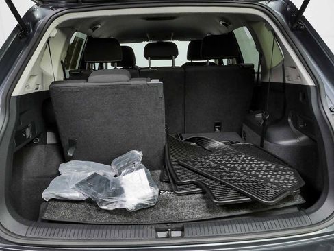 Certified 2023 Volkswagen Tiguan S FWD image 32