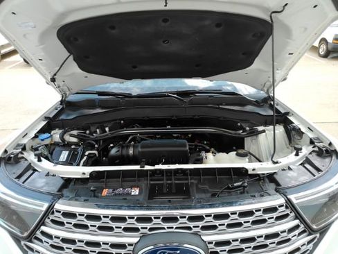 Used 2023 Ford Explorer Limited w/ Limited Technology Package RWD image 58