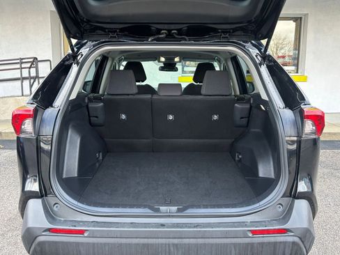 Used 2025 Toyota RAV4 LE image 27