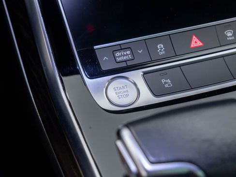 Used 2020 Audi Q7 3.0T Premium Plus image 20