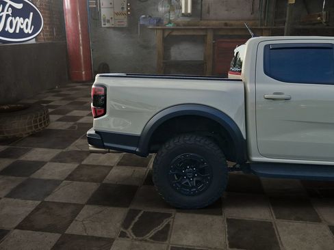 Certified 2025 Ford Ranger Raptor AWD/4WD image 8