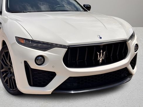 Used 2022 Maserati Levante Modena AWD/4WD image 25