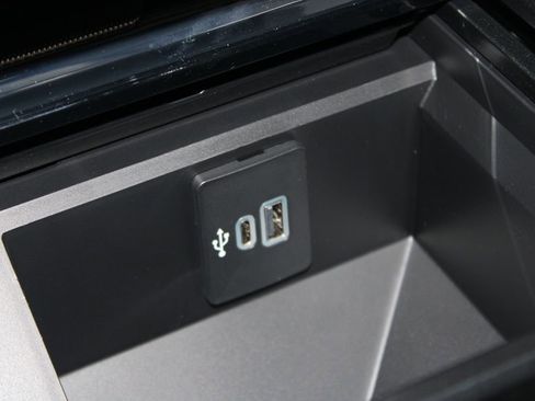 New 2026 Ford F250 Lariat w/ Black Appearance Package image 55