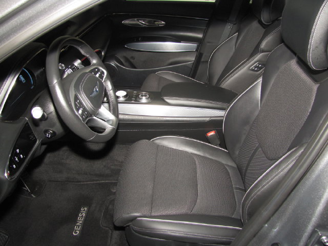 Used 2023 Genesis GV70 2.5T w/ Sport Prestige Package AWD/4WD image 32