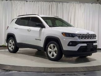 Used 2022 Jeep Compass Latitude video 2