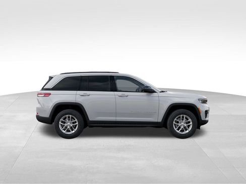 New 2026 Jeep Grand Cherokee Laredo X AWD/4WD image 22