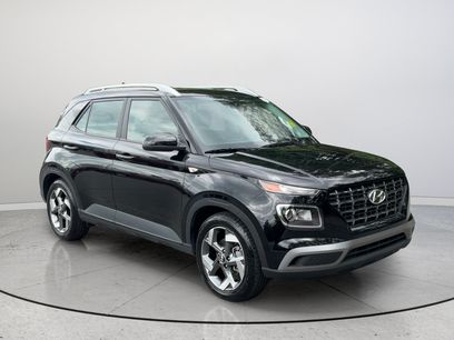 Used 2025 Hyundai Venue SEL