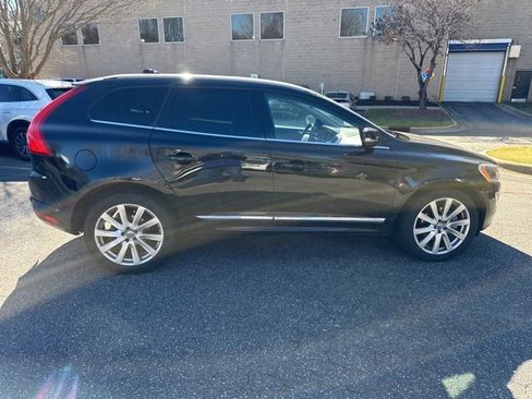 Used 2017 Volvo XC60 T5 Inscription w/ Advanced Package image 4