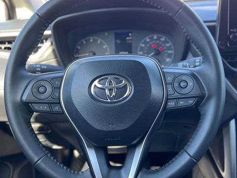 Certified 2025 Toyota Corolla Cross LE image 31