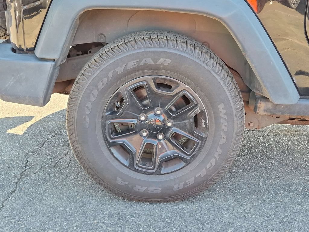 Certified 2016 Jeep Wrangler Sport AWD/4WD image 9