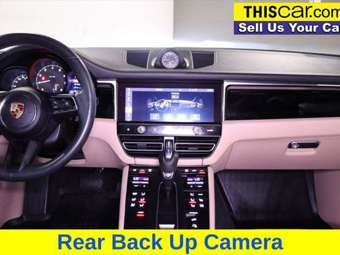 Used 2024 Porsche Macan AWD/4WD image 23