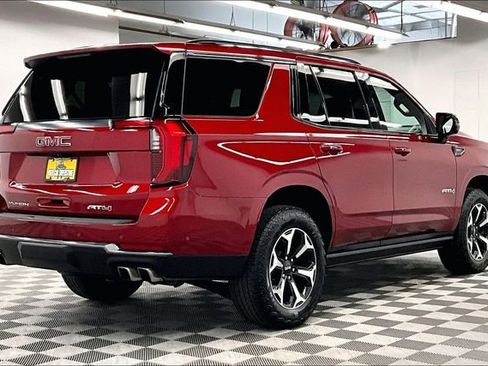 Used 2025 GMC Yukon AT4 w/ AT4 Premium Package AWD/4WD image 13