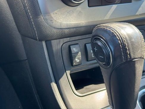 Used 2016 GMC Acadia SLE image 18