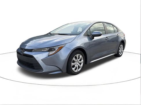 Used 2023 Toyota Corolla LE FWD image 7