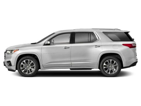 Used 2019 Chevrolet Traverse Premier w/ Driver Confidence II Package FWD image 3